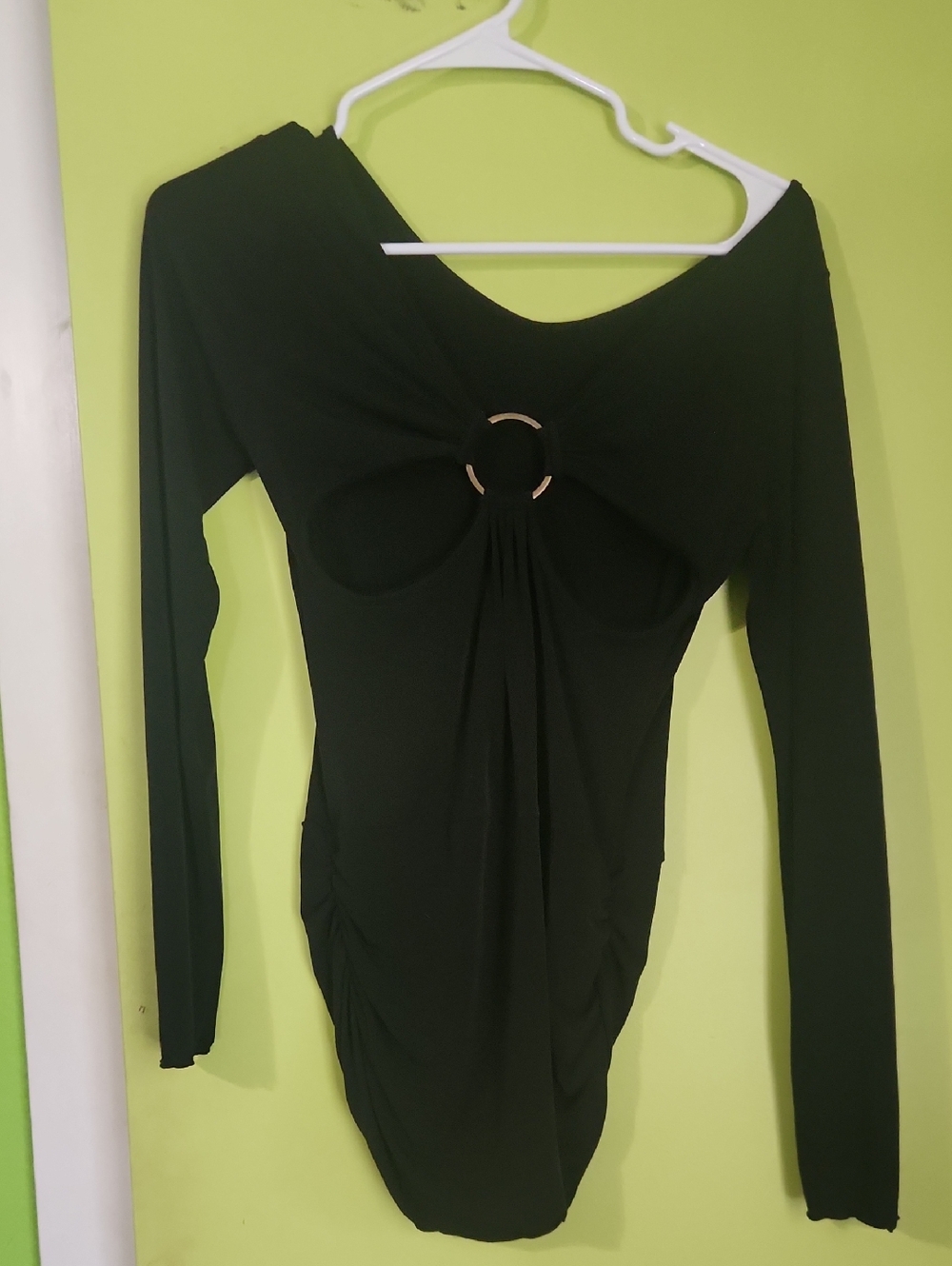 Kmit Top. W/ Cutouts8